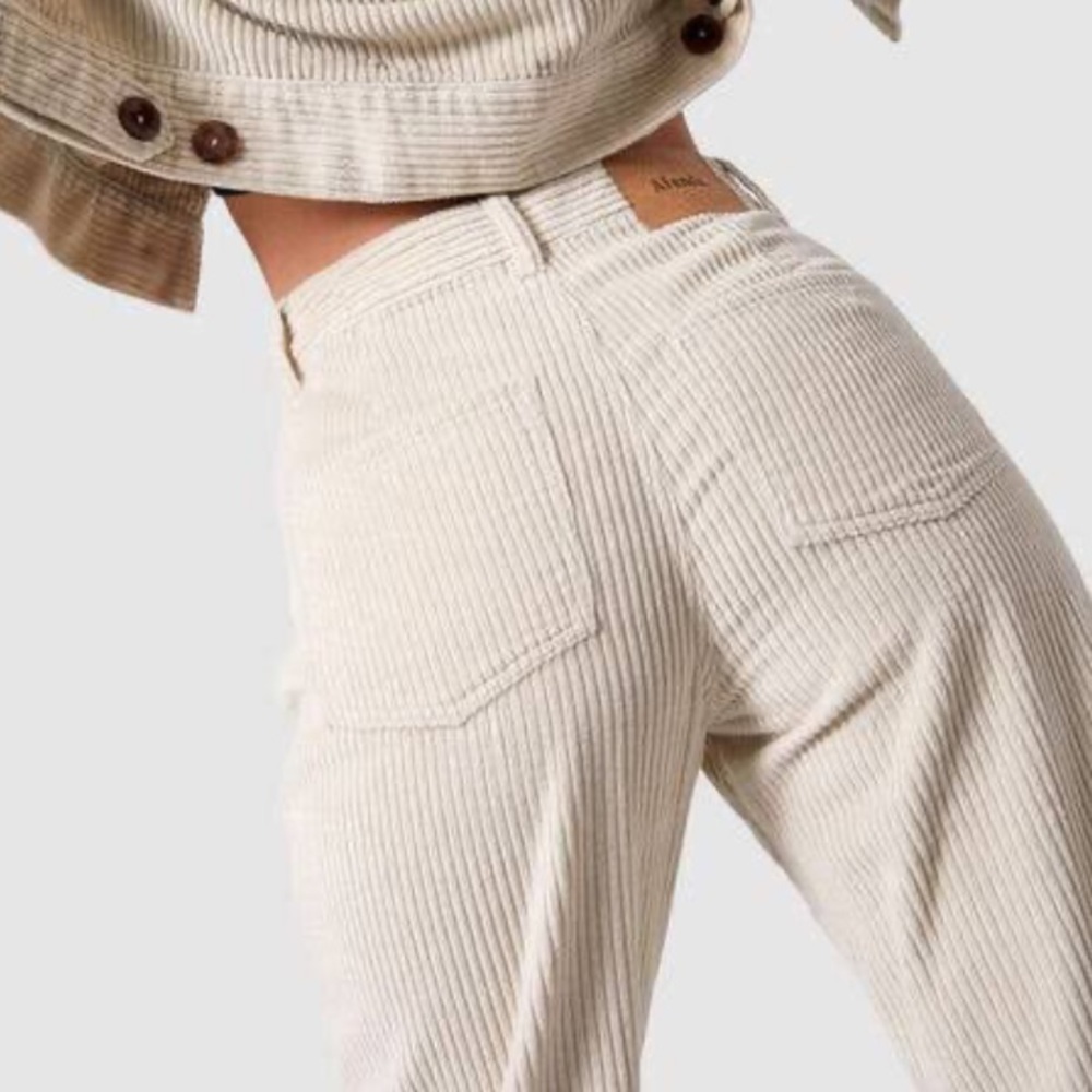 Afends Shelby Cream Corduroy High Rise Straight Leg Pant. Size 6
